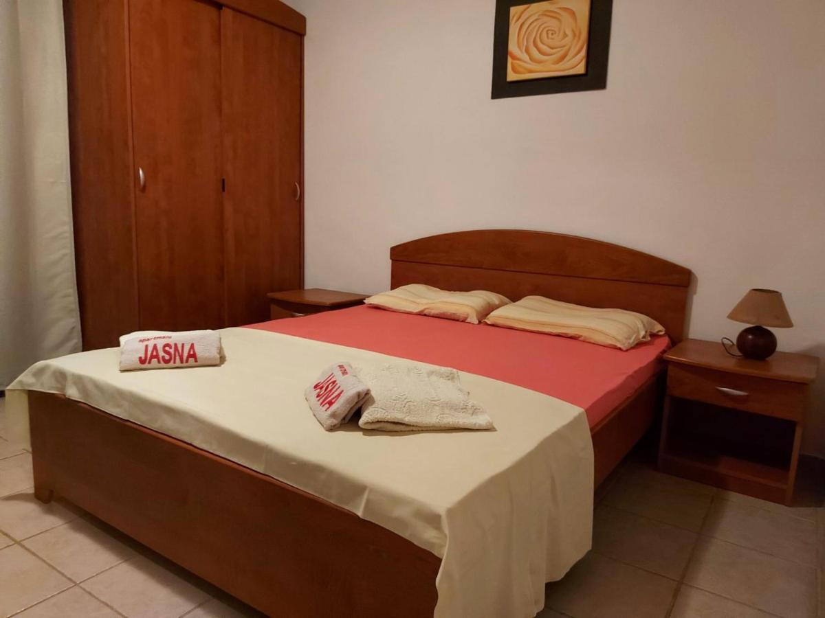 Apartments Jasna Трогір Екстер'єр фото