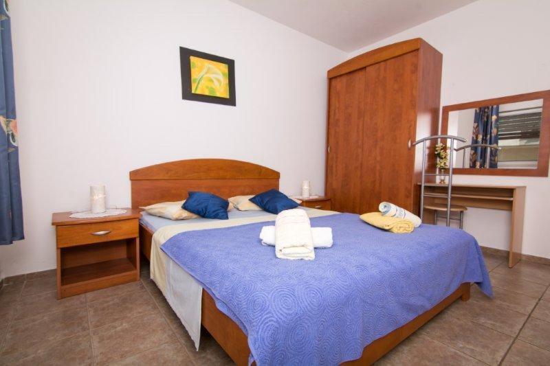 Apartments Jasna Трогір Екстер'єр фото