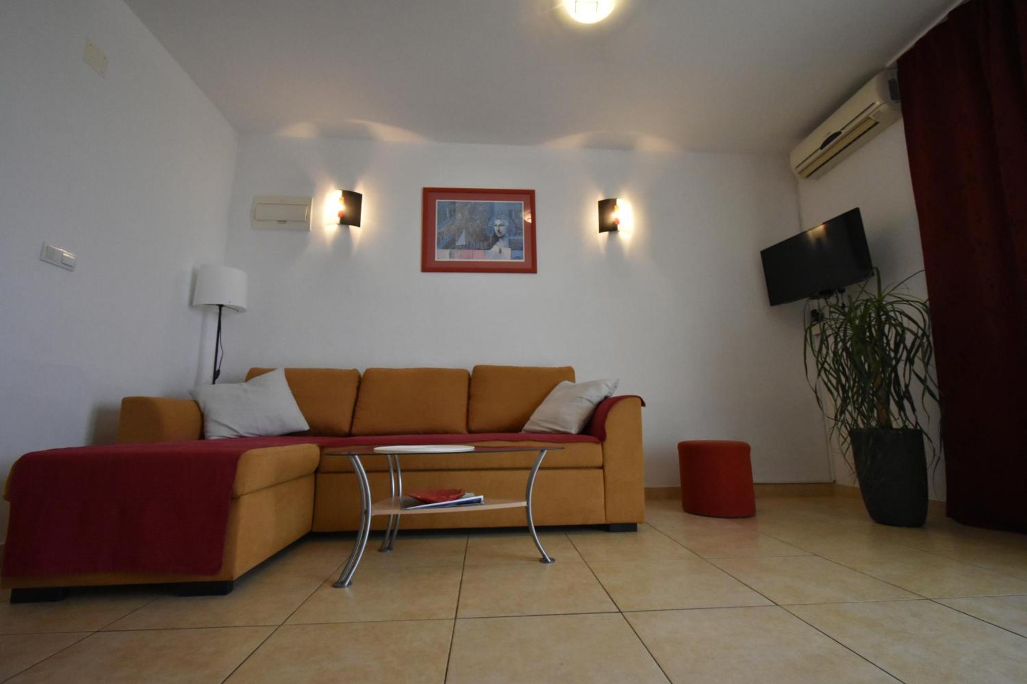 Apartments Jasna Трогір Екстер'єр фото