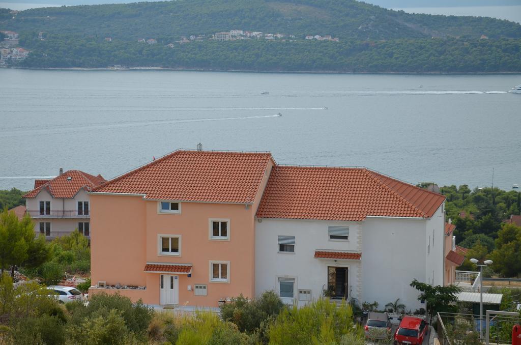 Apartments Jasna Трогір Екстер'єр фото